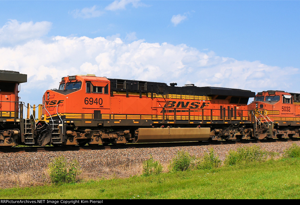 BNSF 6940